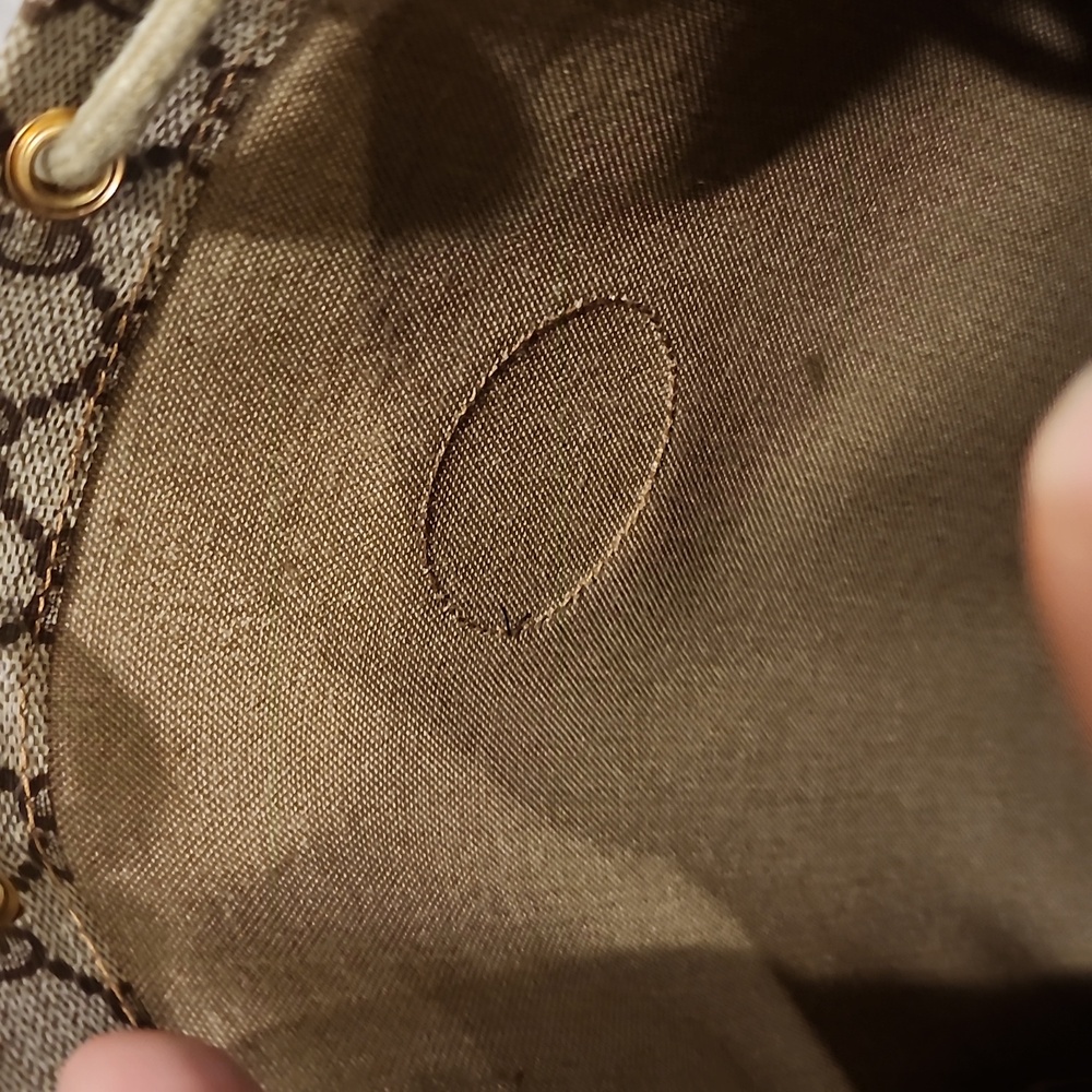 Gucci Pouch - Picture 5 of 7